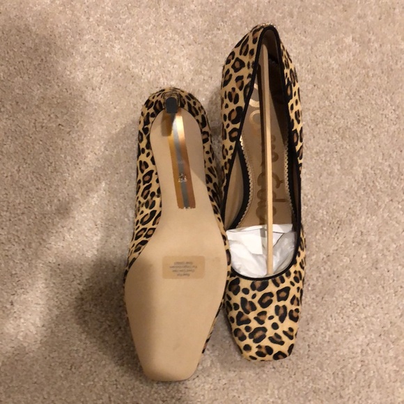 Sam Edelman High Heel Leopard Print Pumps - Picture 3 of 6